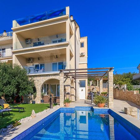 Apartmani Tijana Novi Vinodolski Exteriör bild