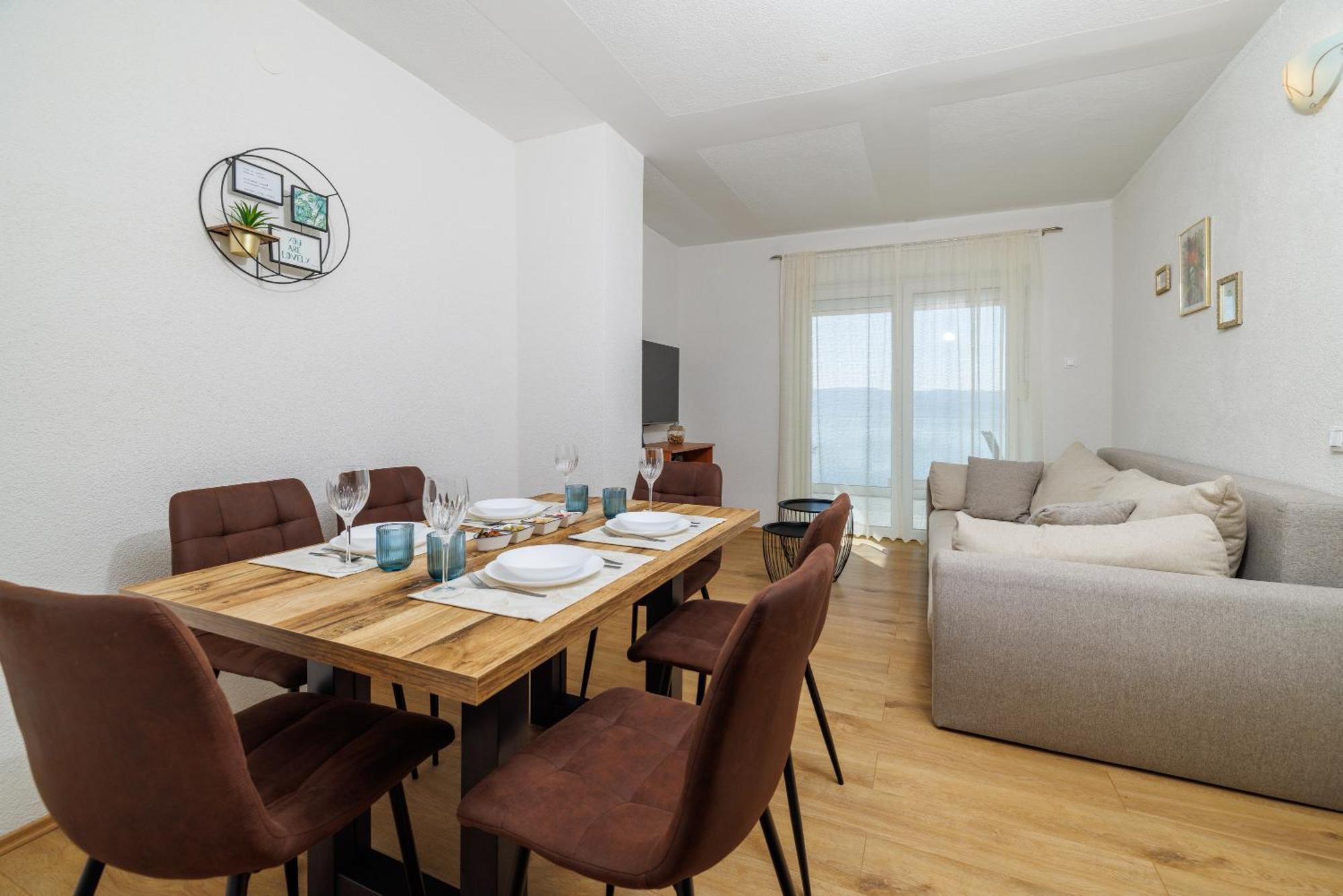 Apartmani Tijana Novi Vinodolski Exteriör bild