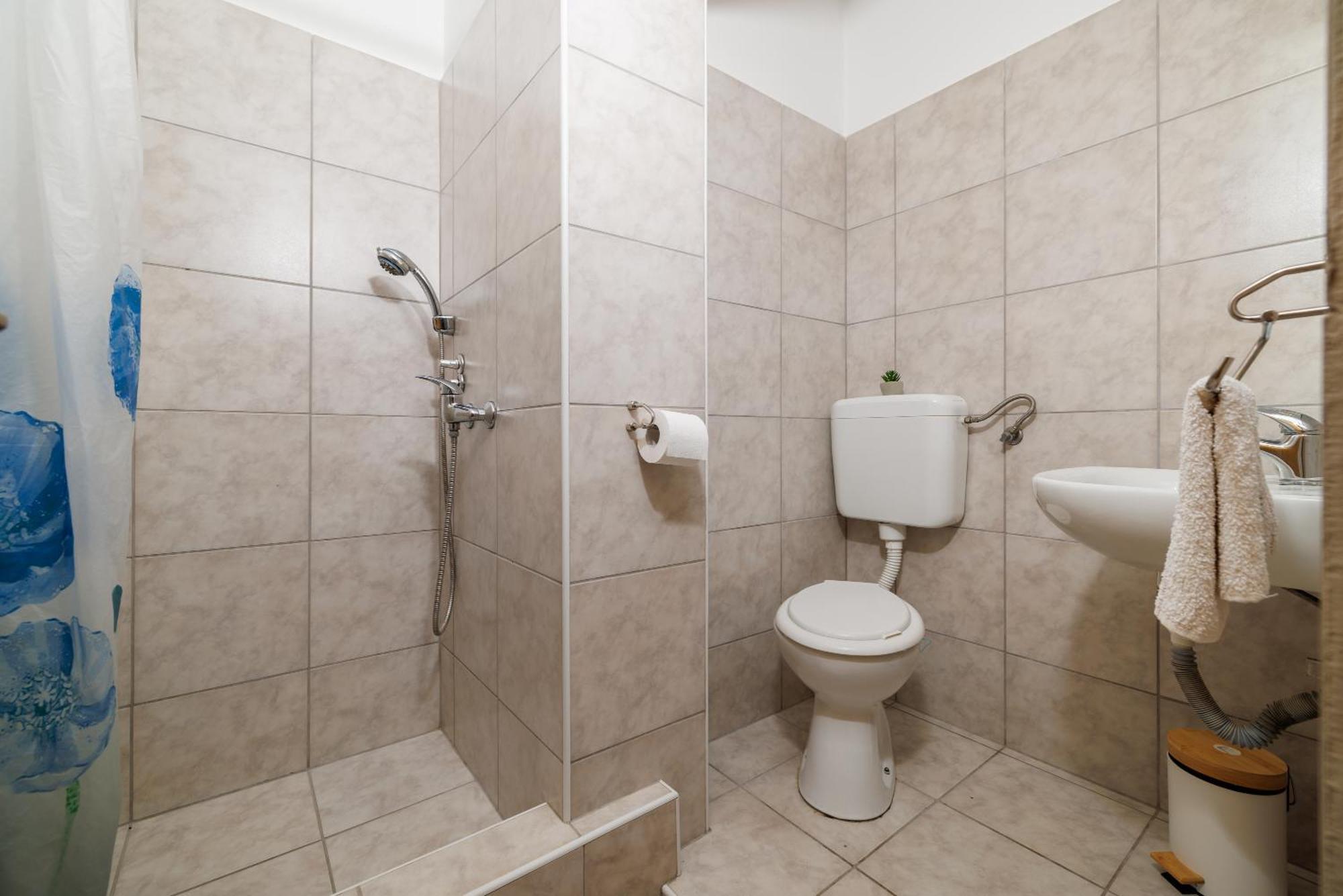 Apartmani Tijana Novi Vinodolski Exteriör bild